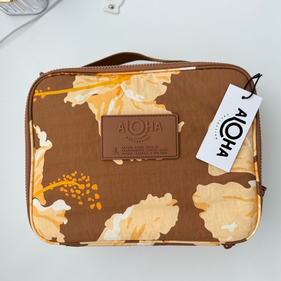 Aloha Collection NWT Backpack - Picture 4 of 5